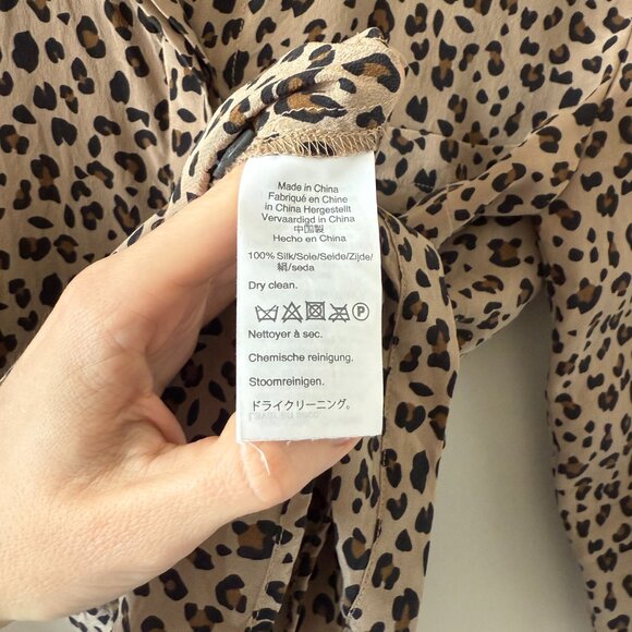 J Crew 100% Silk Button Down Blouse in Leopard Print, Size 2 - Picture 4 of 4